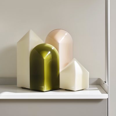 Parade Table Lamp 160 shell white_240 moss green_320 blush pink_shell white_Pier System white powder coated steel clear anodised alu profiles